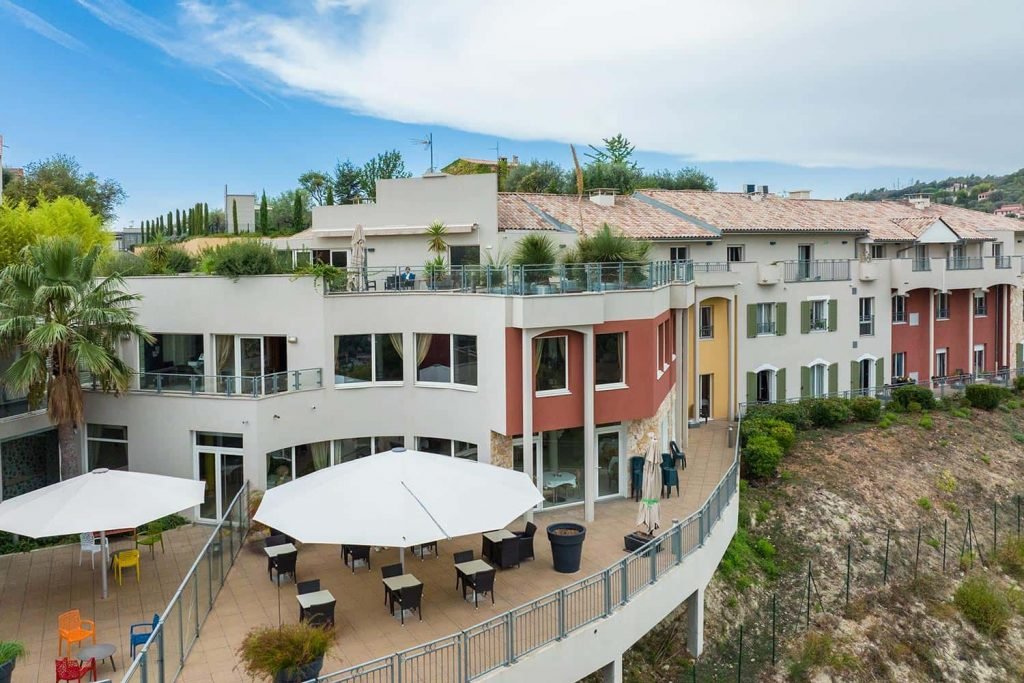 Vue par drone sur les terrasses de la résidence